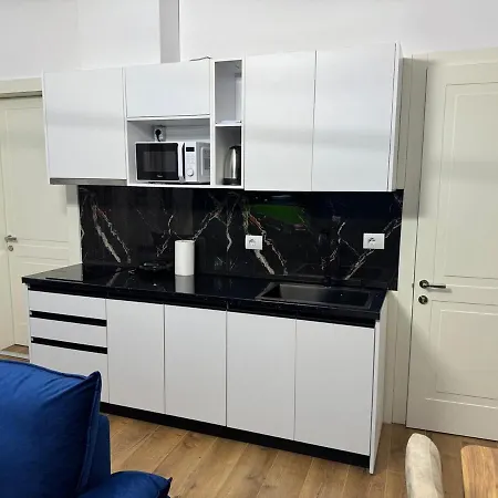 Jona Center Bedroom, Living And Free Parking Appartamento